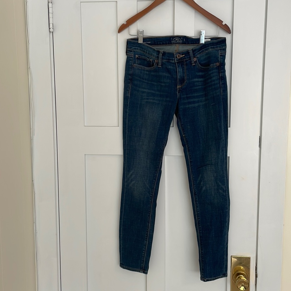 Lucky Brand Charlie skinny Jeans. 4/27